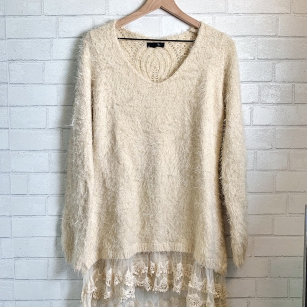 Ryu x Anthropologie Cream Fuzzy Soft Long V-Neck Tunic Sweater with Lace Trim